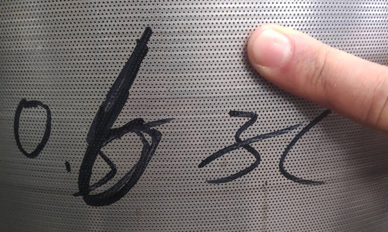 微孔鋁板洞洞板產品展示