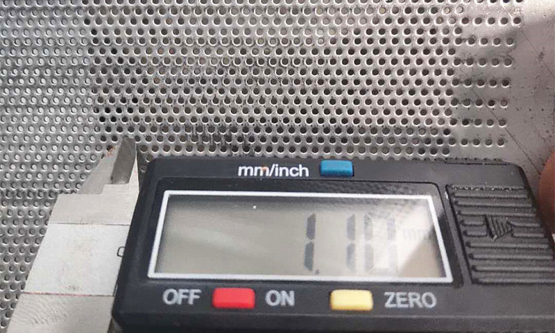 鐵板微孔洞洞板產品展示